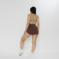 Short Deportivo push up con arruga lateral - brown