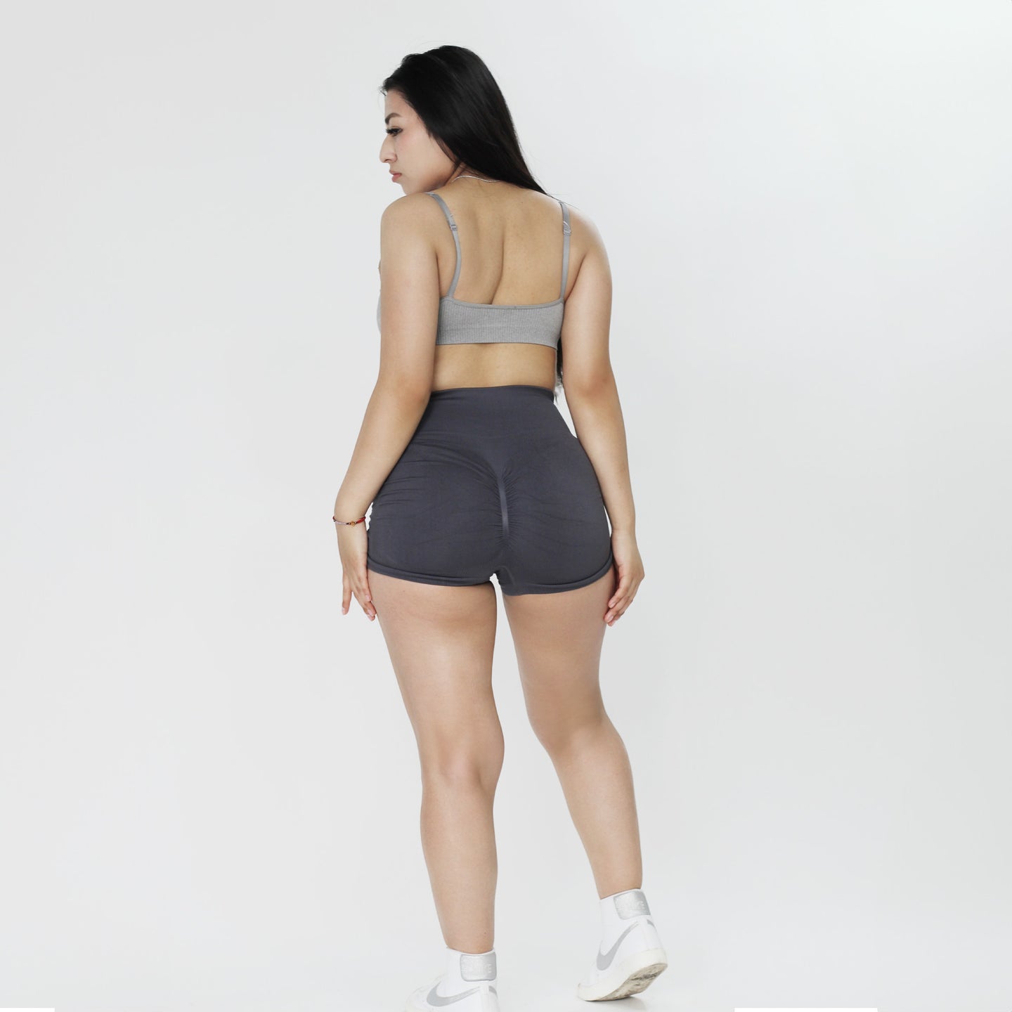 Short Deportivo push up con arruga lateral -  Grey