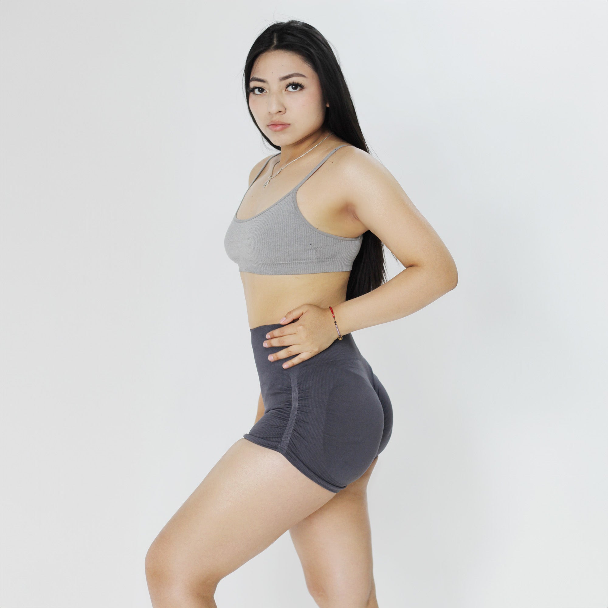 Short Deportivo push up con arruga lateral - Grey