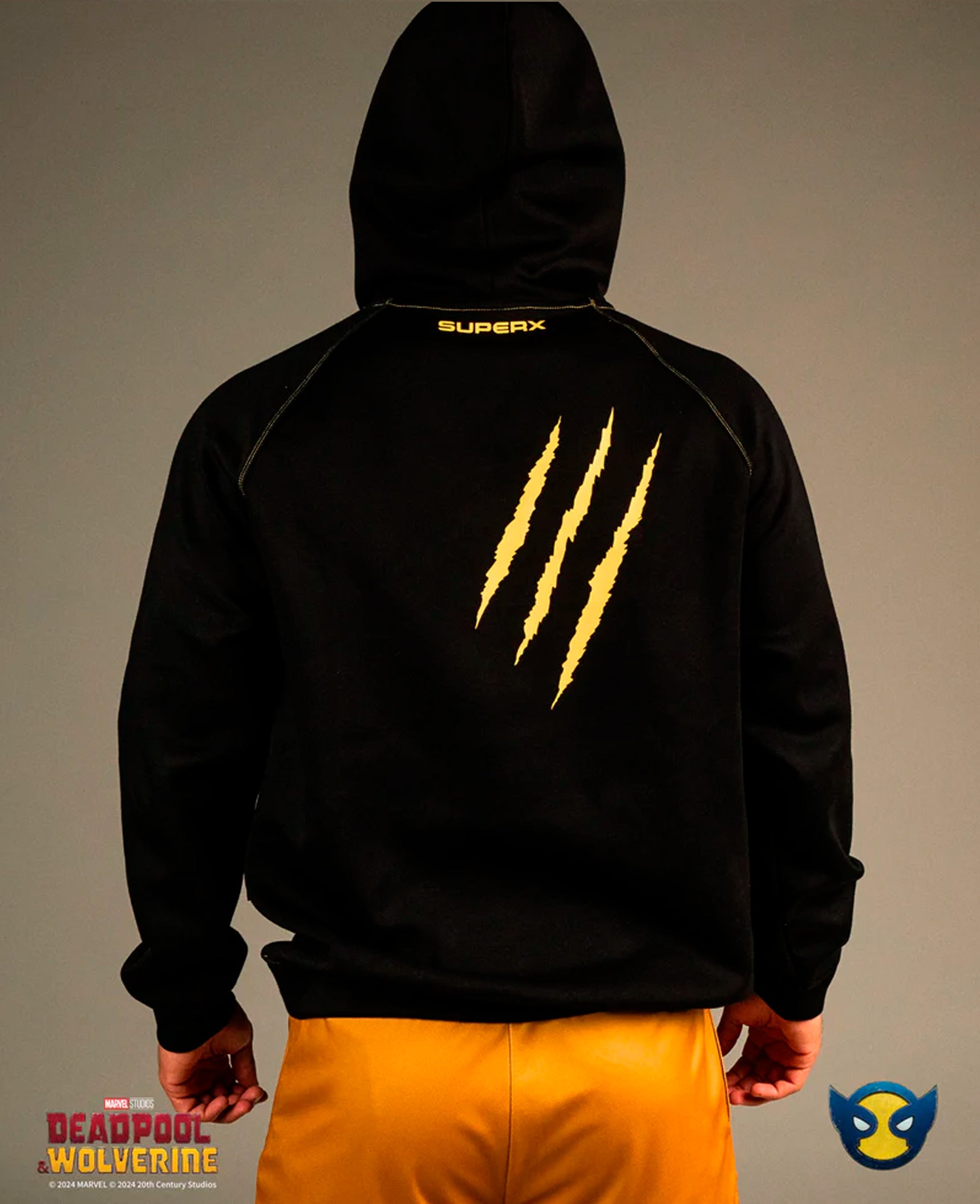 Poleron canguro con capucha de WOLVERINE