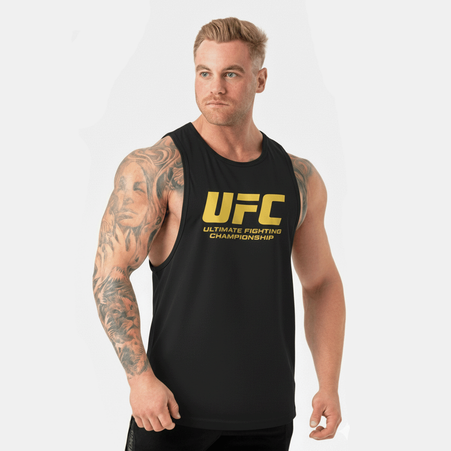 Polera musculosa cuello redondo UFC negro