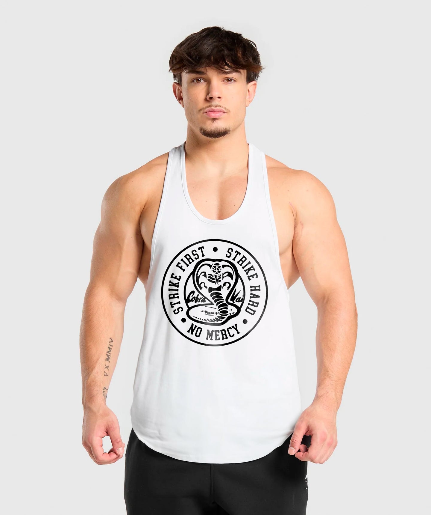 polera musculosa tirante cobra kai blanco