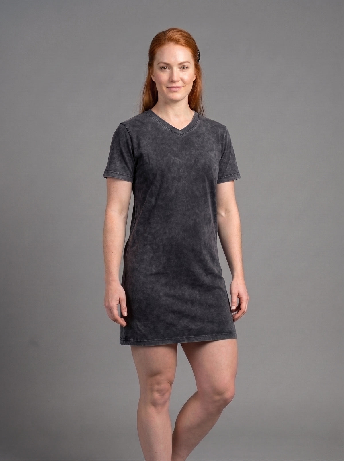 Vestido Polera Acid Wash Cuello V Manga Corta para Mujer | negro