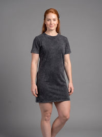 Vestido Polera Acid Wash de Manga Corta para Mujer | Negro