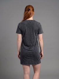 Vestido Polera Acid Wash de Manga Corta para Mujer | Negro