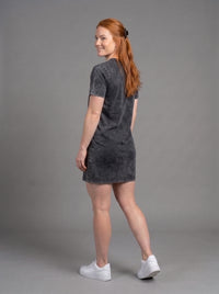 Vestido Polera Acid Wash de Manga Corta para Mujer | Negro