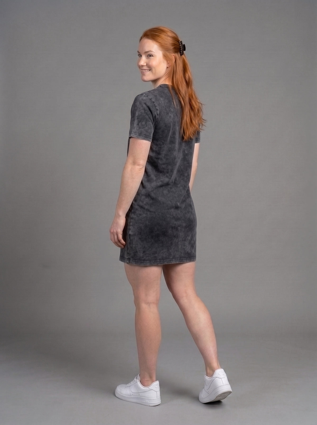 Vestido Polera Acid Wash Cuello V Manga Corta para Mujer | negro