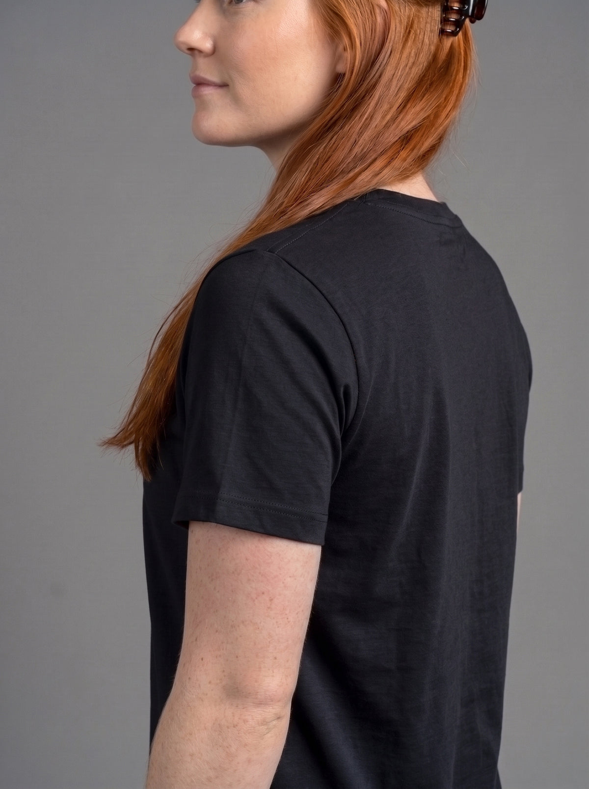 Vestido Polera Básico cuello V de Manga Corta para Mujer / Negro